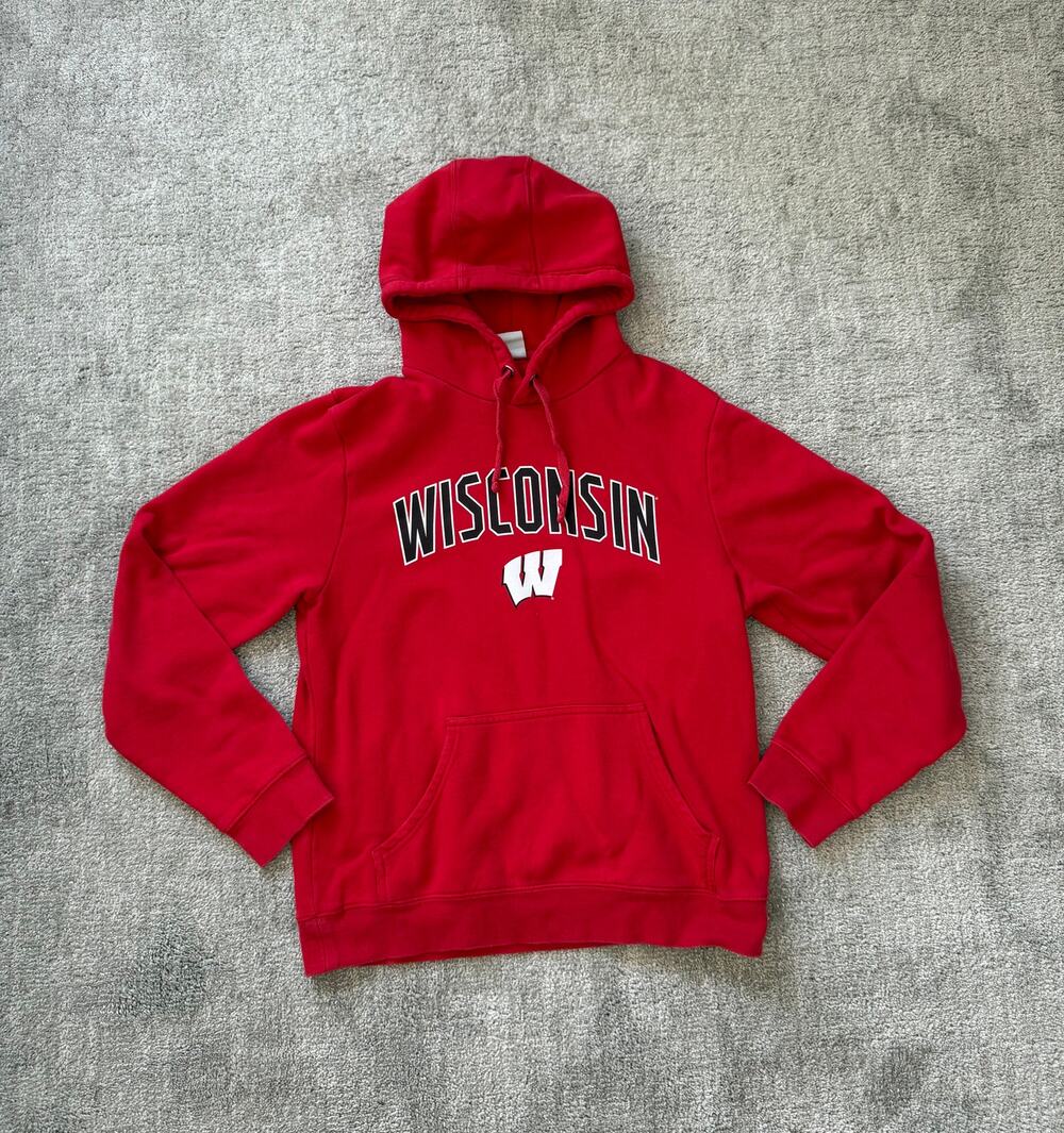 Fanatics Wisconsin Badgers Hooded Sweatshirt - Red - Size Medium
